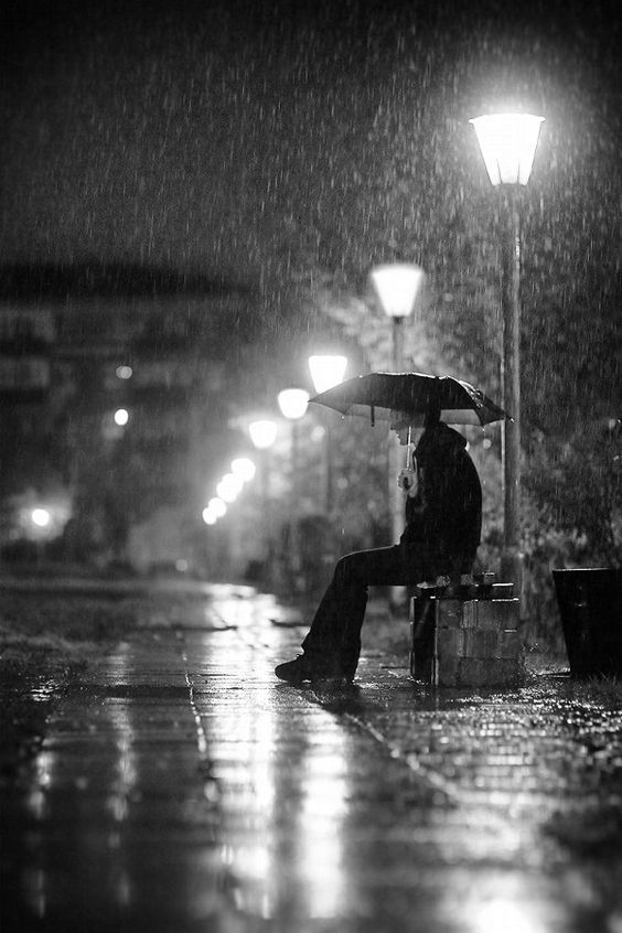 1725922 hình ảnh về trời mưa buồn lãng mạn đẹp nhất cho thiết kế của bạn Mua bán hình ảnh shutterstock giá rẻ chỉ từ 3000 đ trong 2 phút