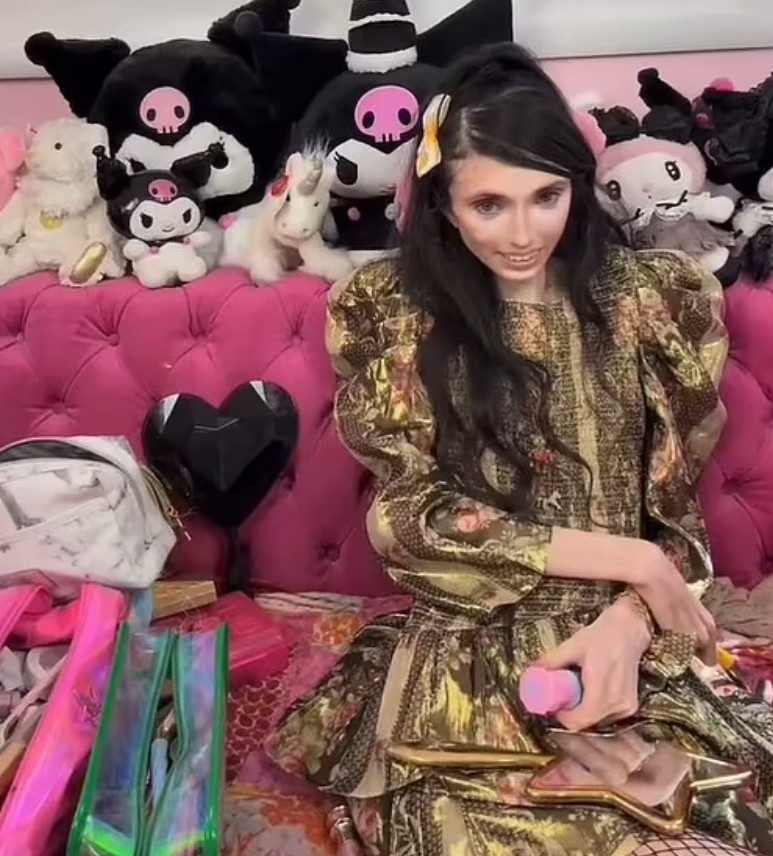 Eugenia Cooney Collapse Video Sparks Outcry